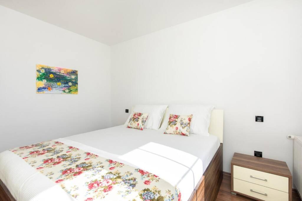 Apartment Natali Punat- Free Parking On Premises Ngoại thất bức ảnh