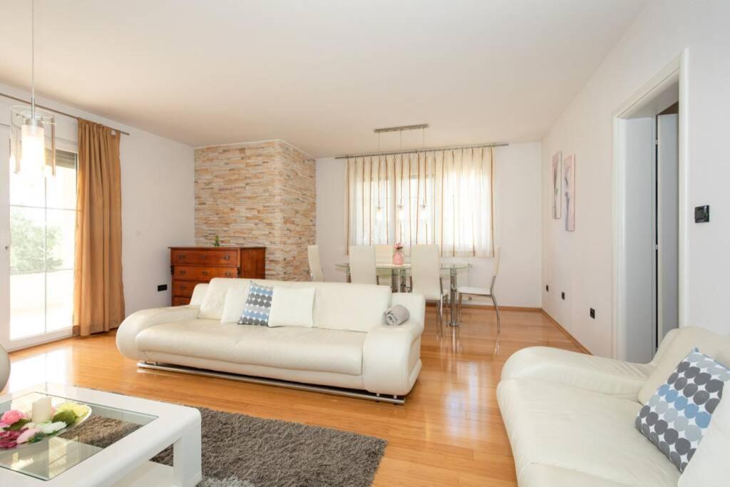 Apartment Natali Punat- Free Parking On Premises Ngoại thất bức ảnh